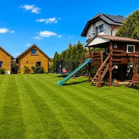 For 4 People With A Swimming Pool بيت للعطل